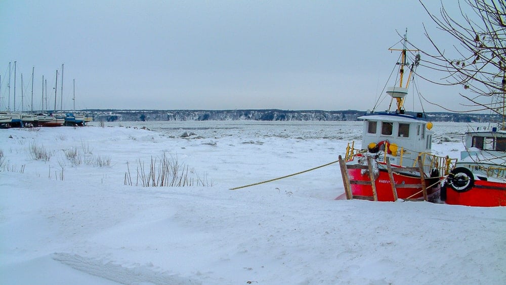 Bateau dans la glace à Quebec FinePix-6900